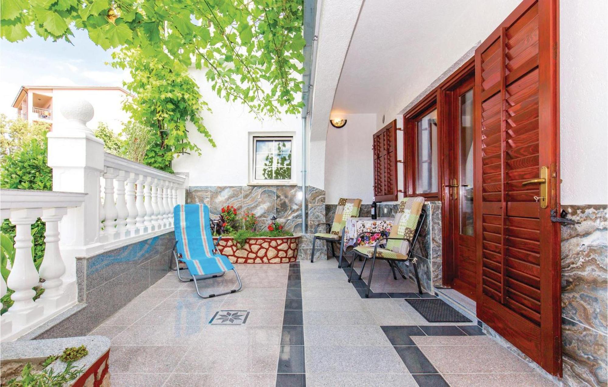 Stunning Apartment In Crikvenica With Wifi Extérieur photo