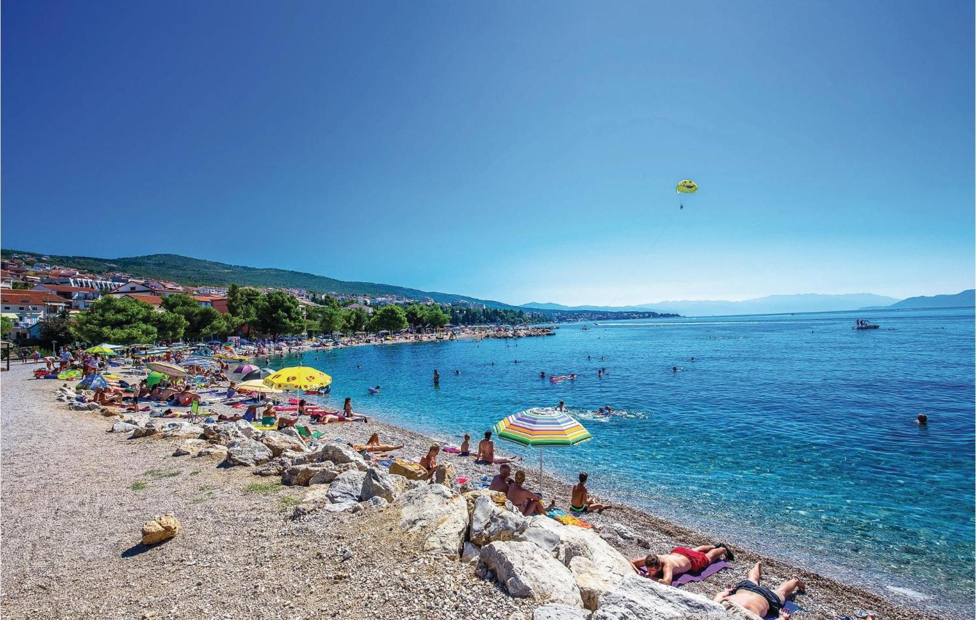Stunning Apartment In Crikvenica With Wifi Extérieur photo